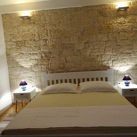 Apartment Naita Sinj Eksteriør bilde