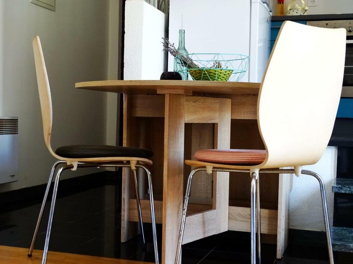 Apartment Naita Sinj Eksteriør bilde